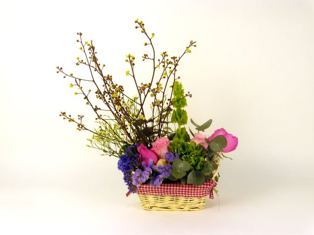 Florist Flower Arrangement - Dainty Picnic - P6838 Photo