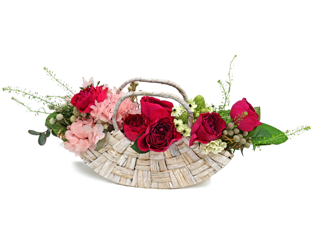 Florist Flower Arrangement - Deep pink rose basket 5 - L76605630 Photo