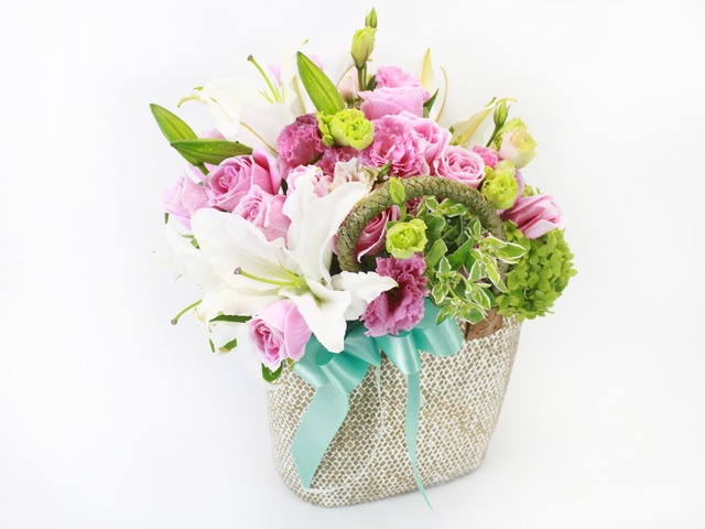 Florist Flower Arrangement - Kindest - L24558