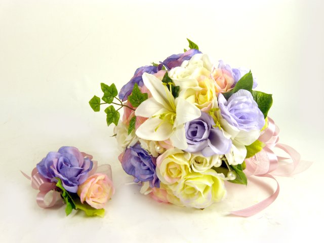 Florist Flower Arrangement - Silk Bridal Bouquet (A) - P17184 Photo