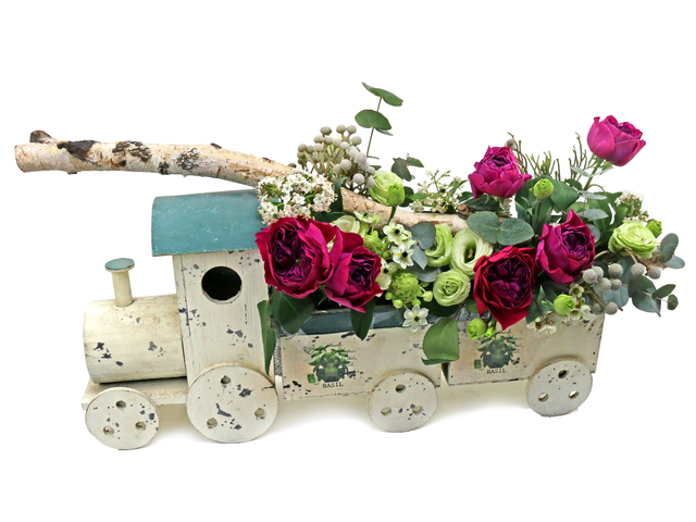 Florist Flower Arrangement - The wooden train Box AB10 - L76605656 Photo