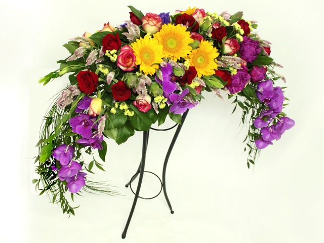 Florist Flower Arrangement - podium flower (flower basket) - L07114 Photo