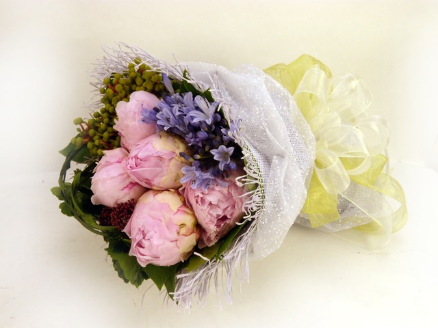 Florist Flower Bouquet - Asian Peony - B7008 Photo