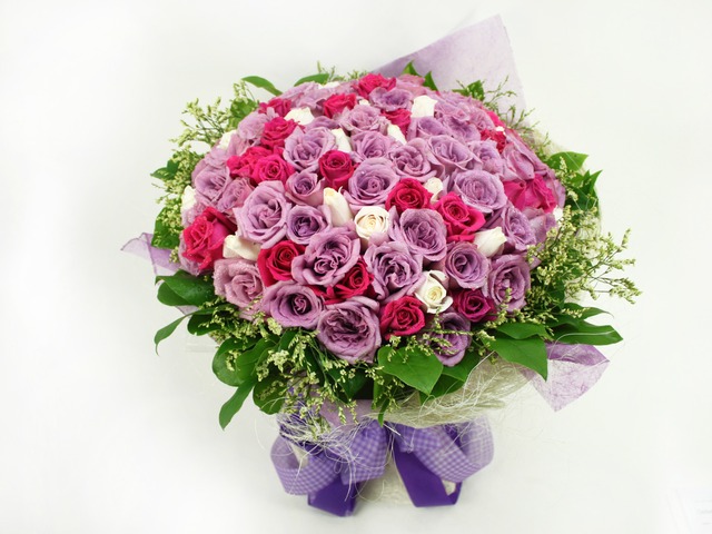 Flower Shop New Product - 99 roses - L06825 Photo