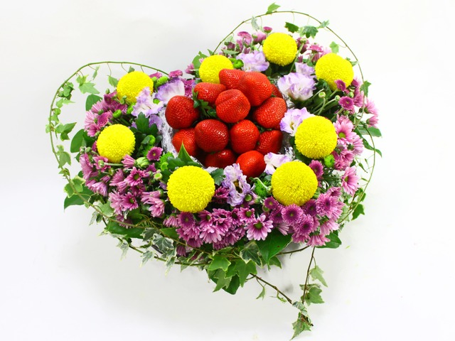 Fruit Basket - Strawberry heart 2 - L07587 Photo