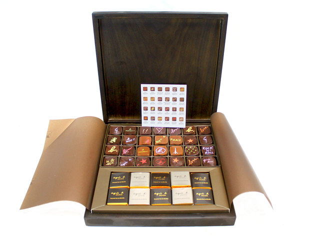 Gift Accessories - Agnes B Delux Chocolate set 48pcs - L33991 Photo