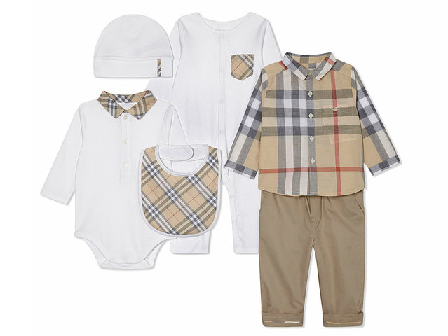New Born Baby Gift - Burberry Cotton Six-piece Baby Gift Set - EB0507A2 Photo