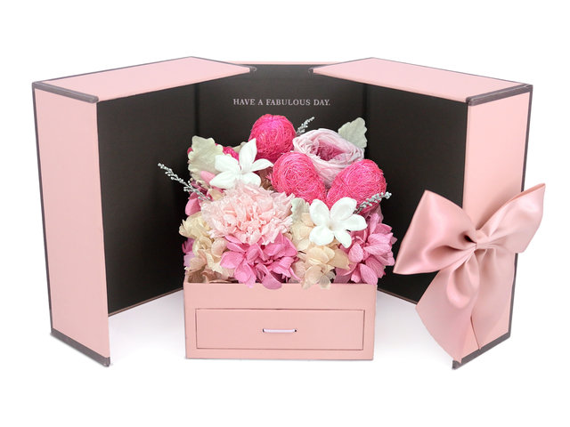 Preserved Forever Flower - Preserved & Dried Flower Box M67 - PX0330A3 Photo