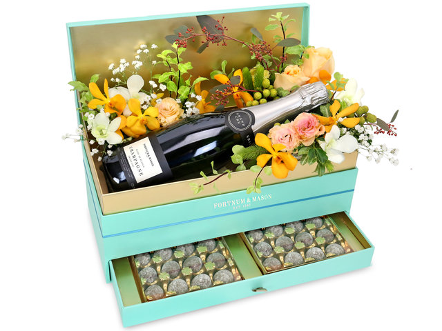 Valentines Day Flower n Gift - Valentine's Fortnum & Mason Box Flowers - VB20128A1 Photo
