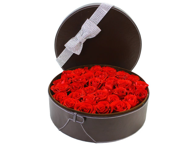 Valentines Day Flower n Gift - Valentine's box - 30 roses - K05139v Photo