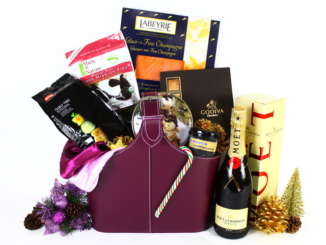 Wine n Food Hamper - Christmas Gift Hamper J - L19197 Photo
