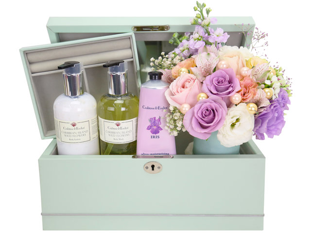 Wine n Food Hamper - Crabtree & Evelyn Body Care Jewelry Box Set With Flowers - SRM0506A1 Photo