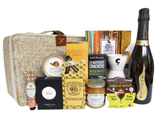 Wine n Food Hamper - Secretary's Day Gift Z2 - SDG0401A4 Photo