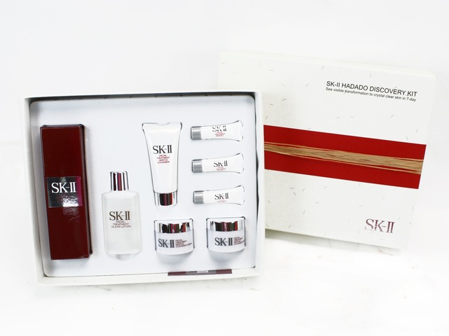 花店附加禮物 - SK-II 護膚禮盒 - L32981 Photo