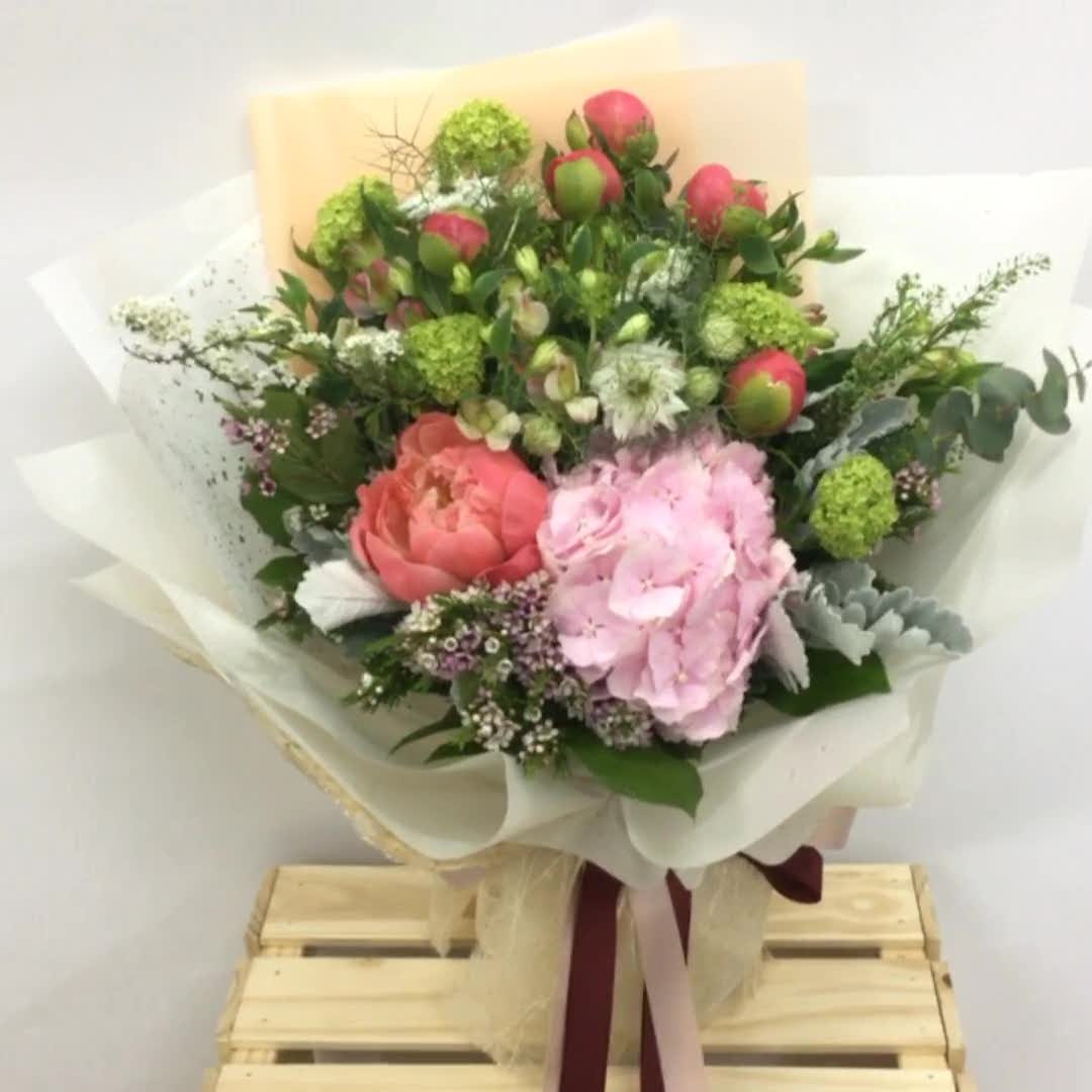 Weekly Import Flower - Mother's Day - Peony and Hydrangea Boutquet LEB17 - 1BB0425A1 Video