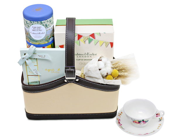 Birthday Present - Crabtree and Evelyn Cup Set Hamper - L76602048 Photo