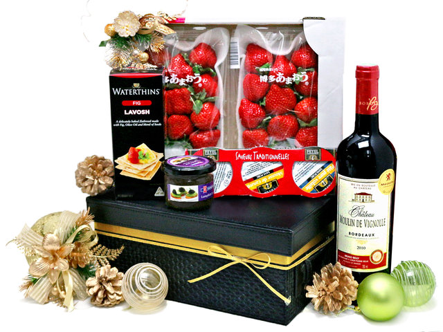 Christmas Gift Hamper - Christmas Fancy Japanese Strawberry Gift Hamper M10 - L76603793 Photo