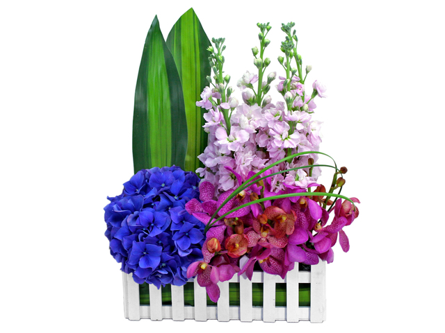 Florist Flower Arrangement - Blue Hydrangea Florist vase Decor H11 - L36514072 Photo