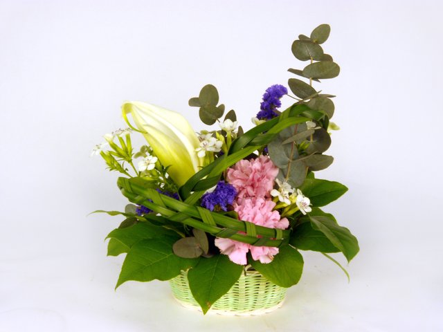 Florist Flower Arrangement - Monthly (Q) - P8810 Photo