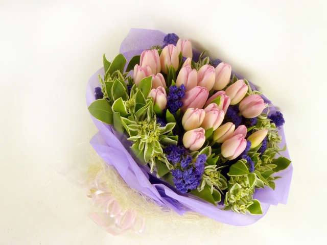 Florist Flower Bouquet - Tulip Love - B0052 Photo