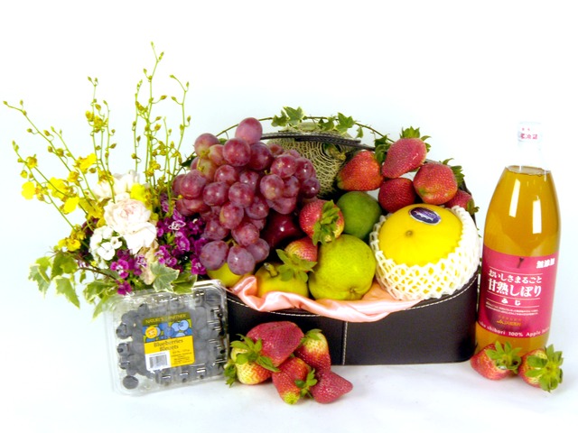 Fruit Basket - Fruits and Juice (A) - P15591 Photo