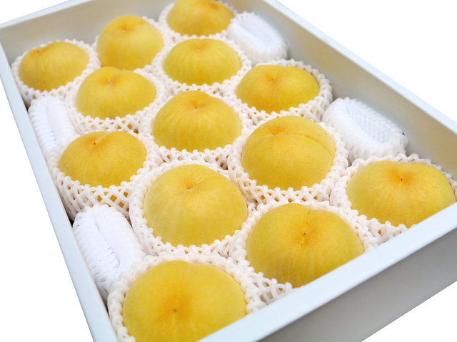 Fruit Basket - Japanese Golden Peach Large Gift box - L36670970 Photo