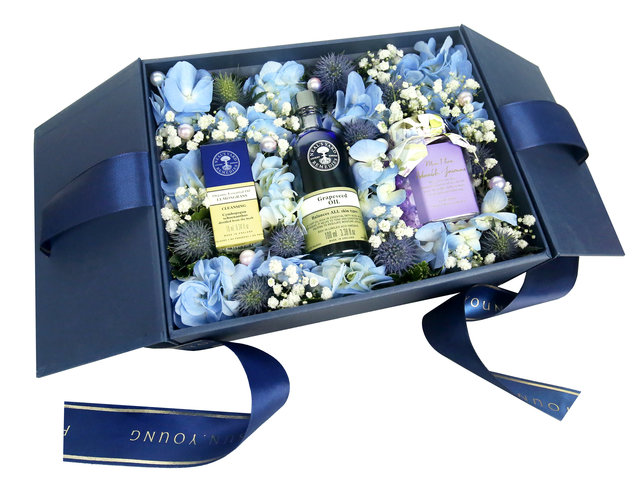 Order Flowers in Box - Fragrance Relaxing Oil Set with Flower Box - SE0705A1 Photo