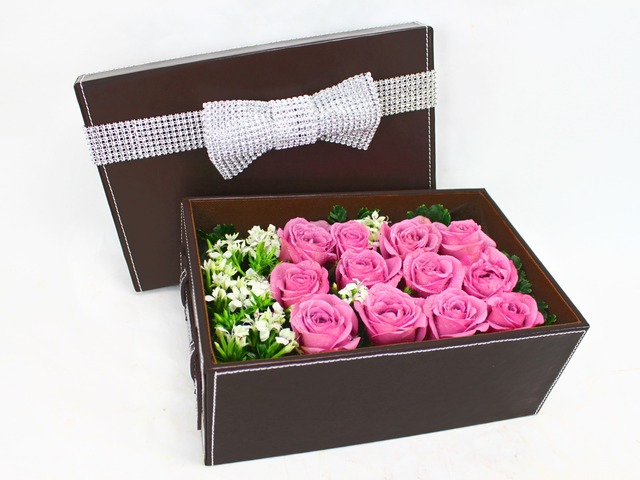 Order Flowers in Box - Simple Surprise - P1477 Photo