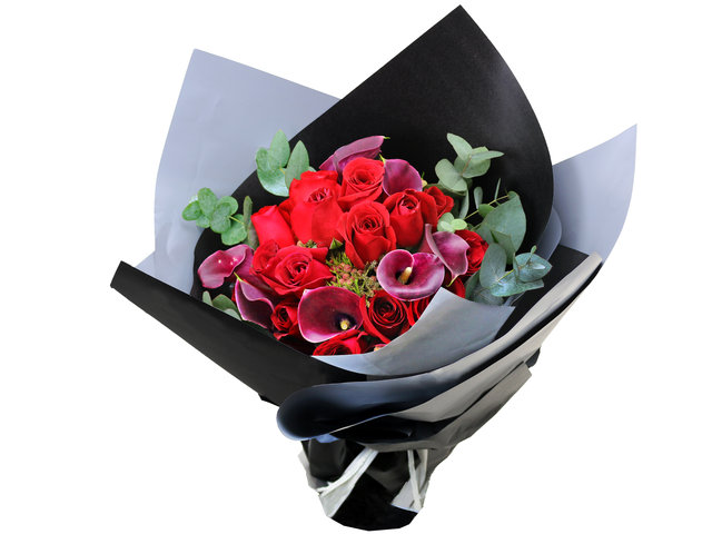 Valentines Day Flower n Gift - Calla Lilies florist bouquet RD07 - L76604378b Photo