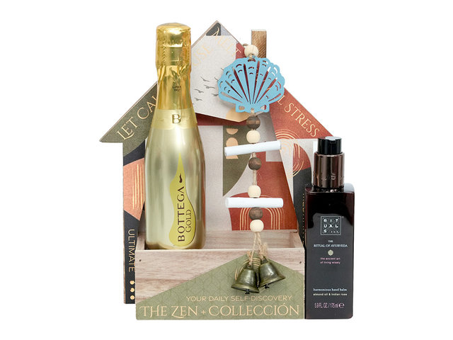 Valentines Day Flower n Gift - Valentine's Day ZEN Gift Set AR16 - VB20204A1 Photo