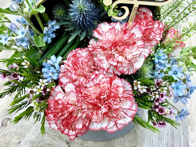 Weekly Import Flower - Mother's Day - Diathus St. Charlie Floral Box LED07 - 1BB0504A3 Photo