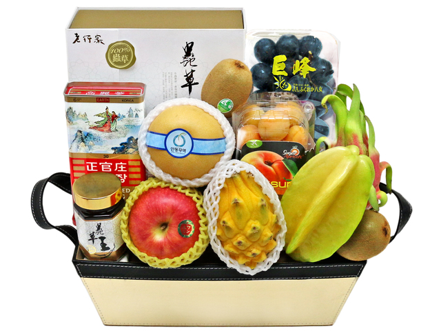 Wine n Food Hamper - Delux recovery gift basket - L76602326 Photo