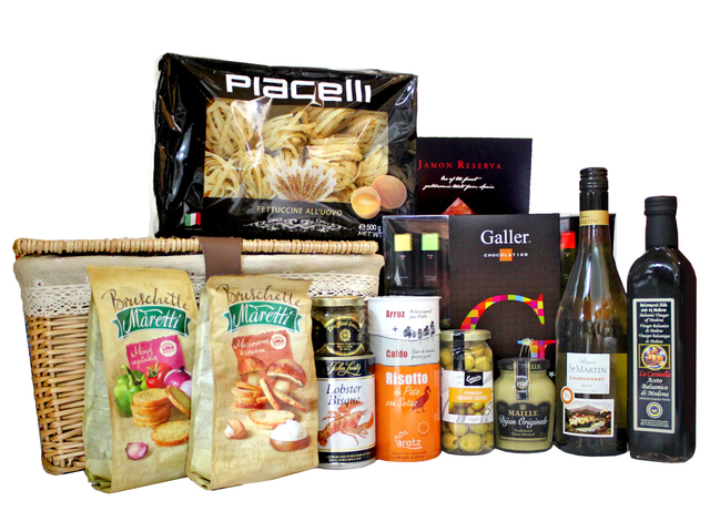 Wine n Food Hamper - Home Comfort Westen Hamper 1 - L97229 Photo