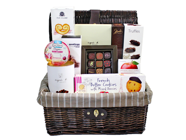 Wine n Food Hamper - Picnic style gift Basket F3 - L97028 Photo