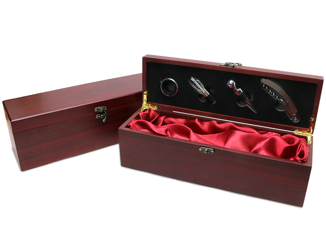 Wine n Food Hamper - Premium Wooden Wine Box with 4 pieces Wine Openers set - L76607273 Photo