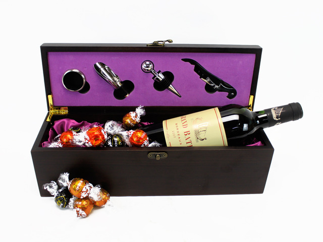 Wine n Food Hamper - Wine Box Gift W1 - L19143 Photo
