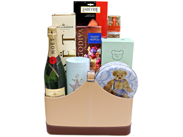 Wine n Food Hamper - Wine Food Gift Hamper C1 - L132320 Photo