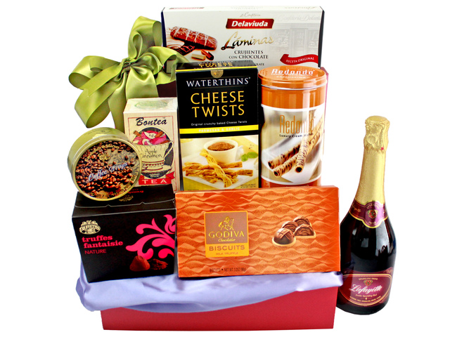 Wine n Food Hamper - Wine Food Hamper C27 - L135882 Photo