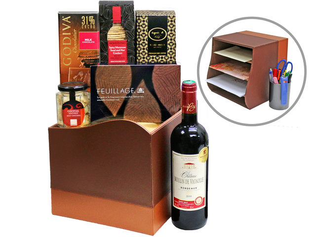 Wine n Food Hamper - office basket  - L36670436 Photo